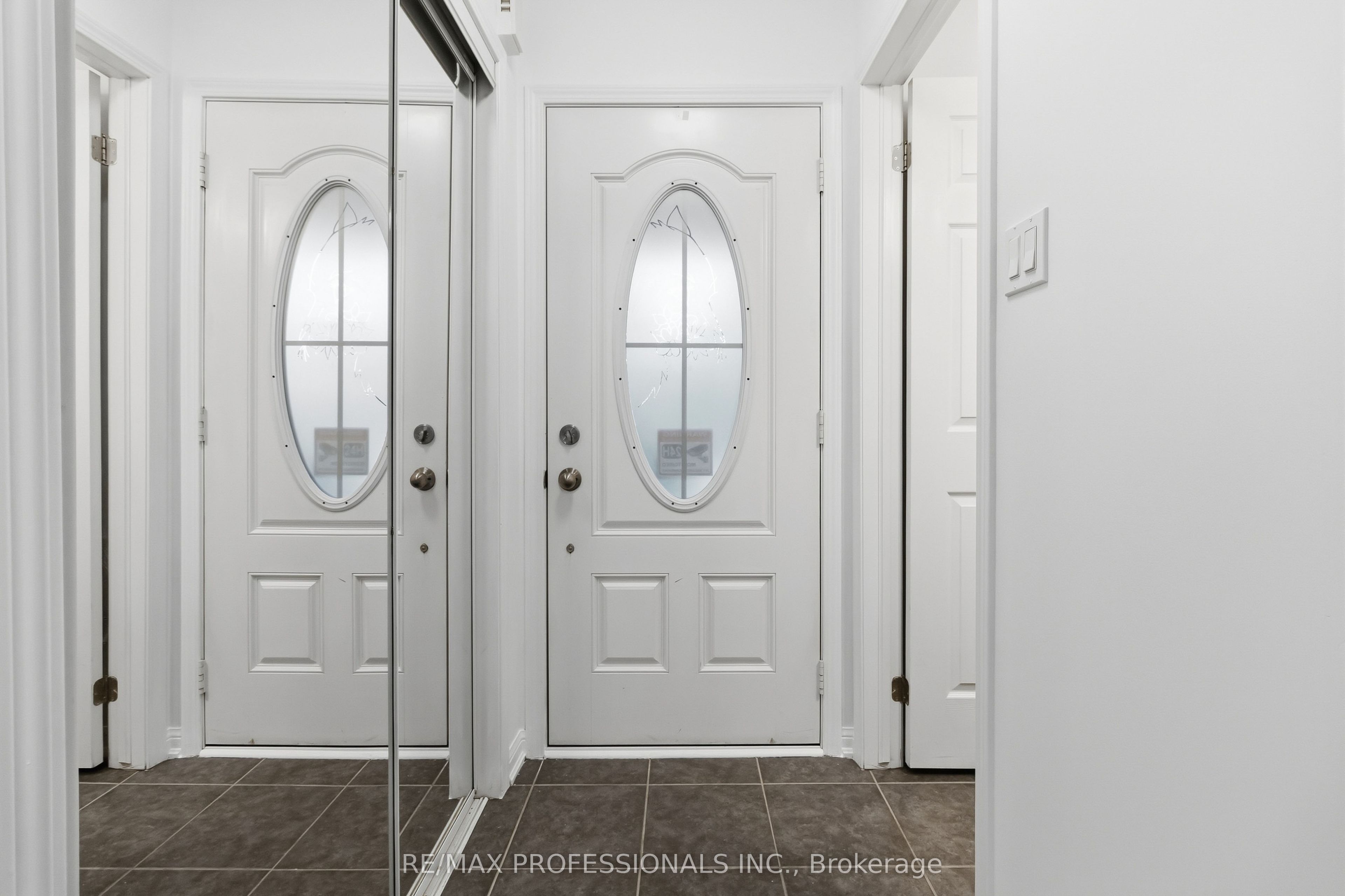 587 Cargill Path Property Photo 3