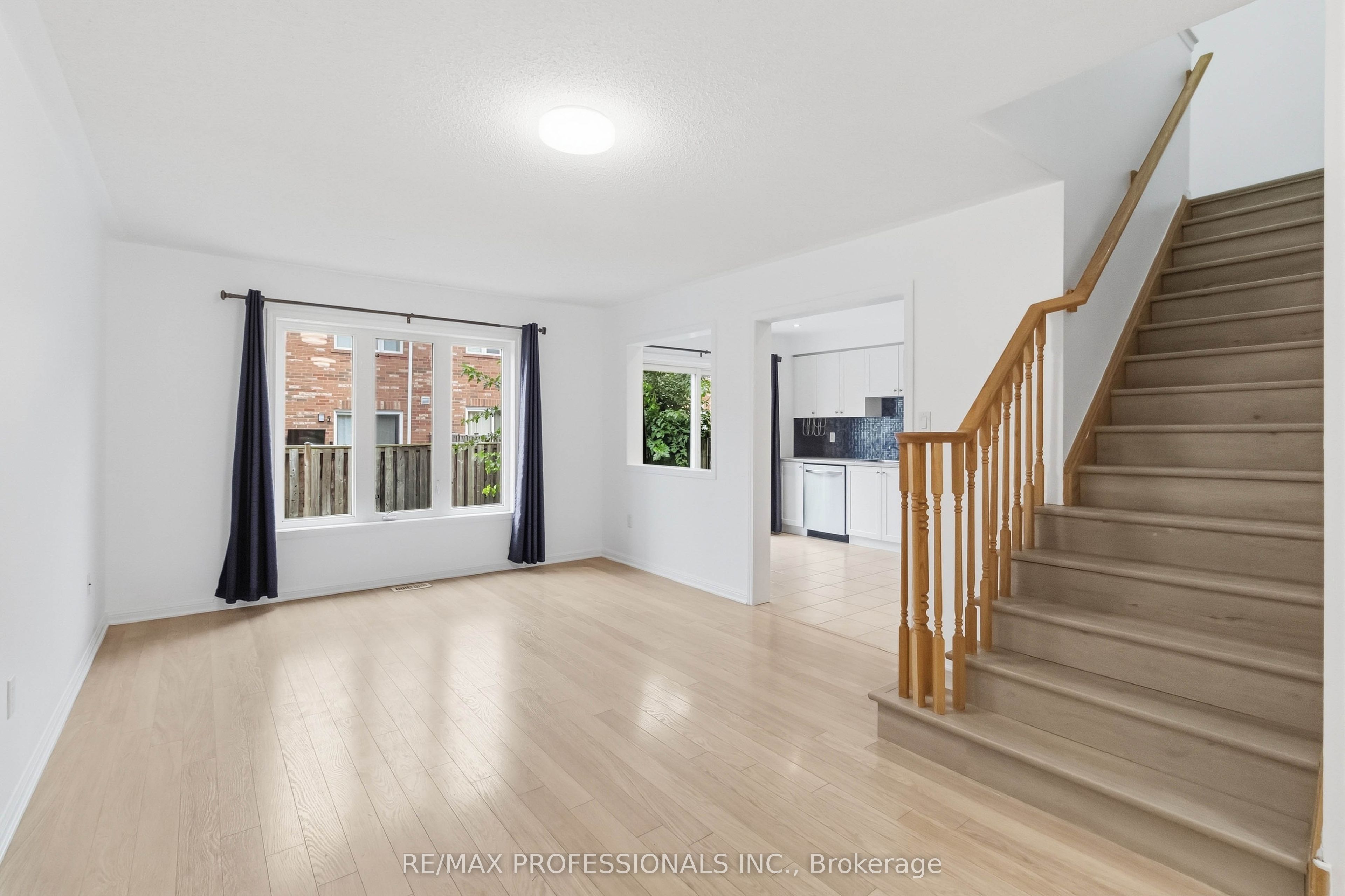 587 Cargill Path Property Photo 4