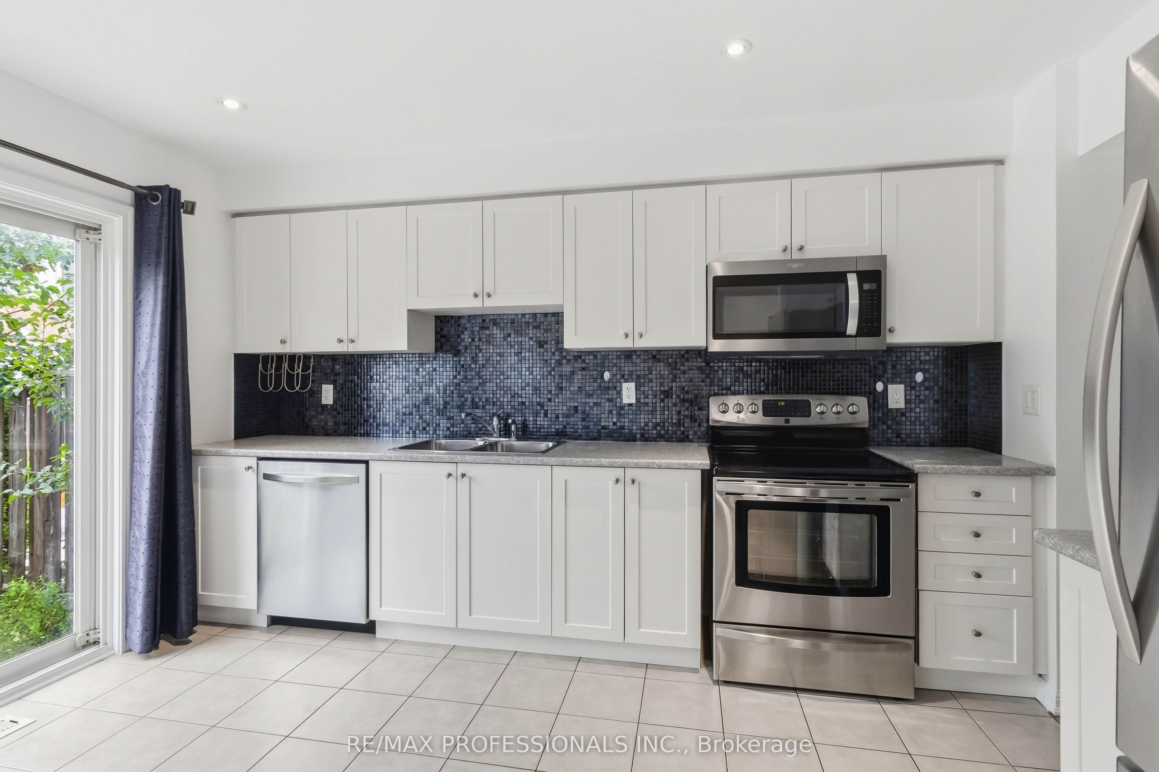 587 Cargill Path Property Photo 7