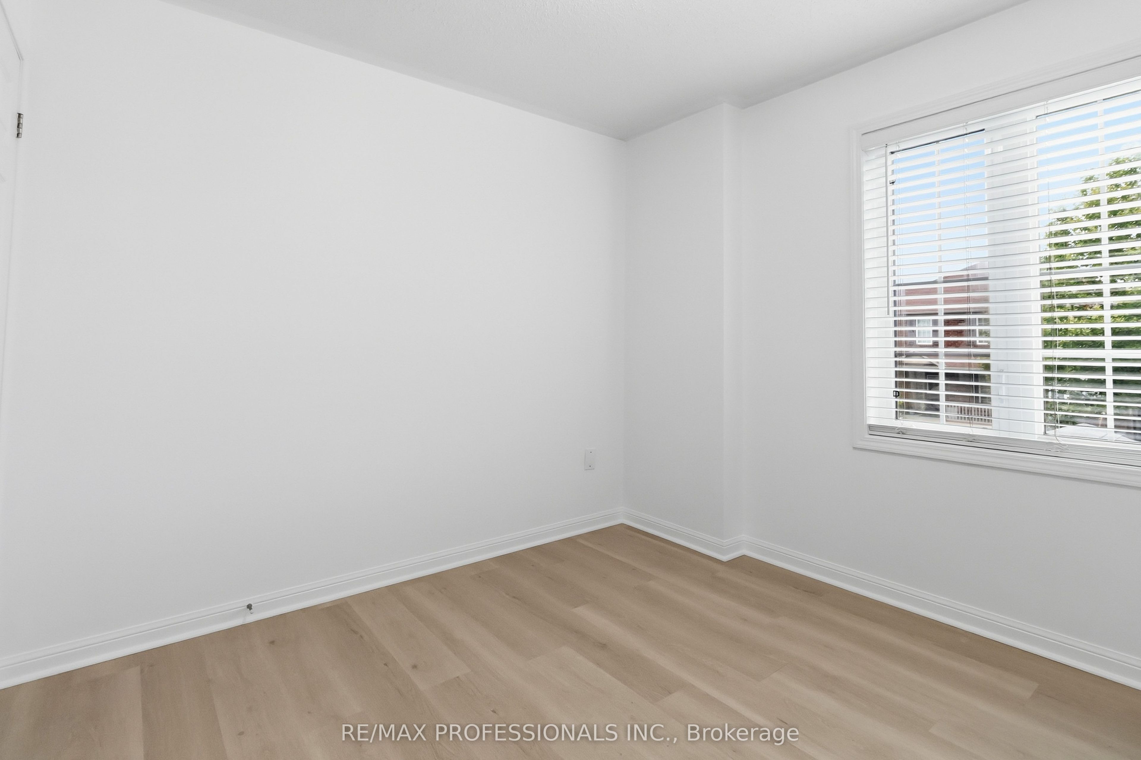 587 Cargill Path Property Photo 12