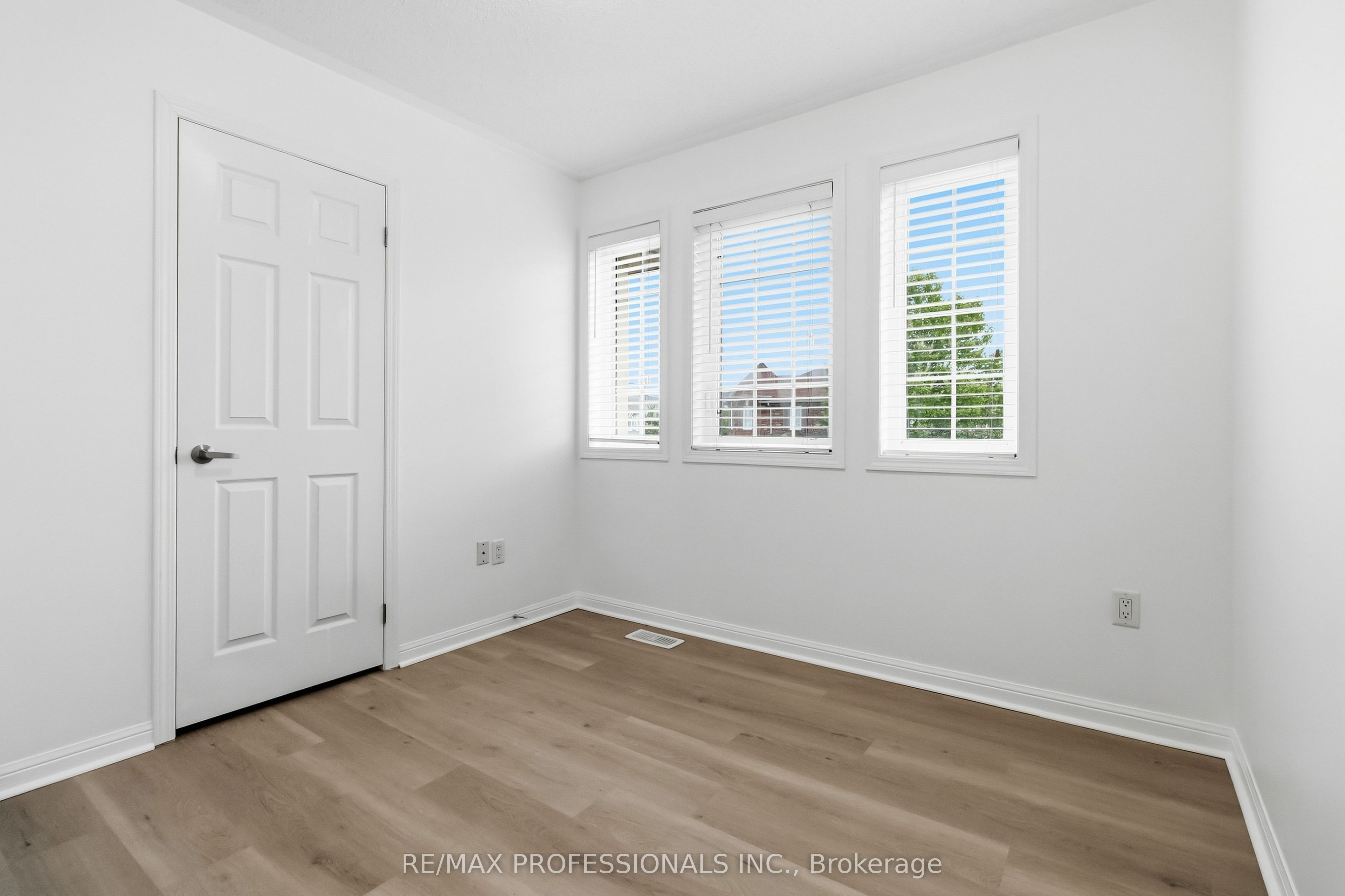 587 Cargill Path Property Photo 20