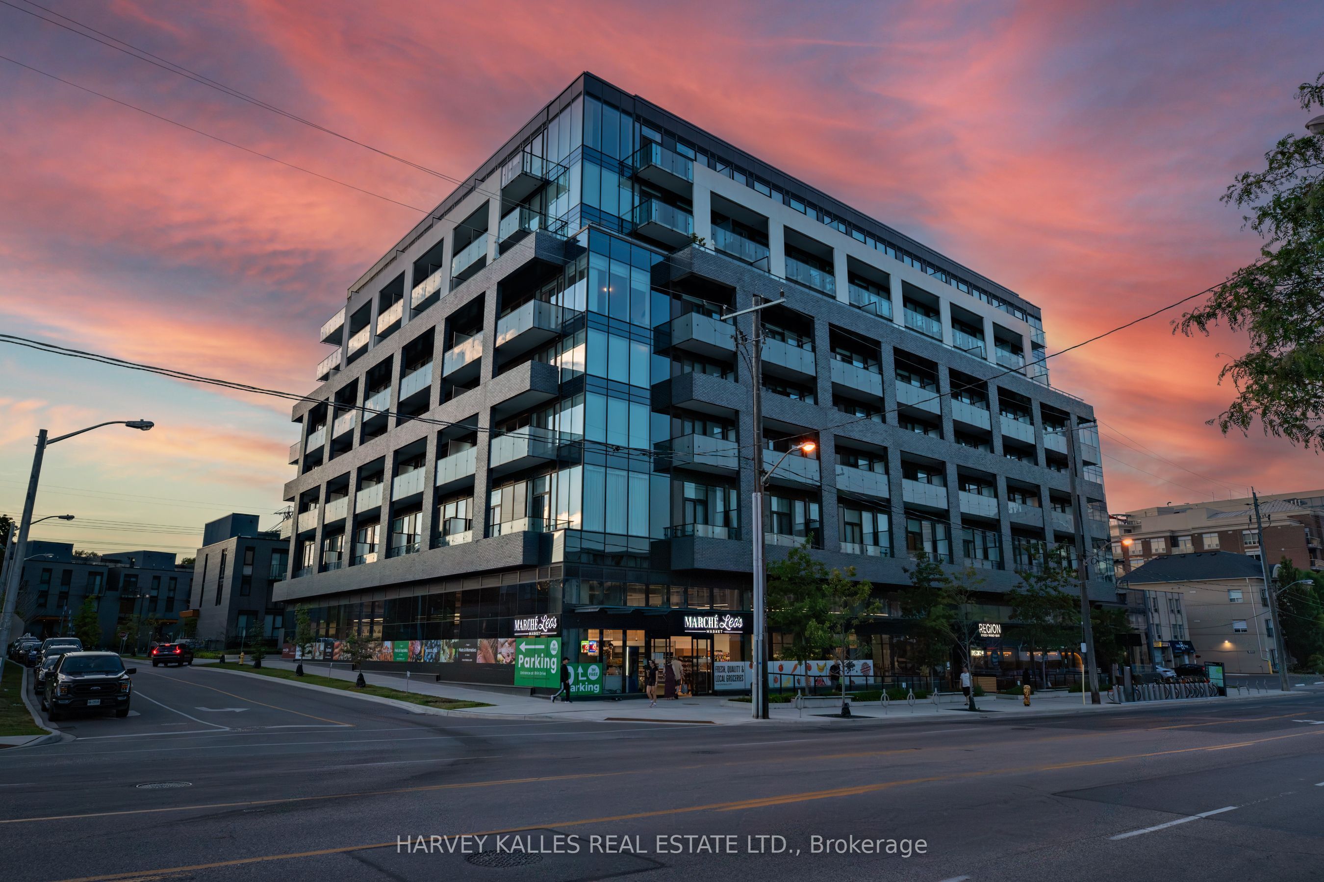 4208 Dundas Street W 412