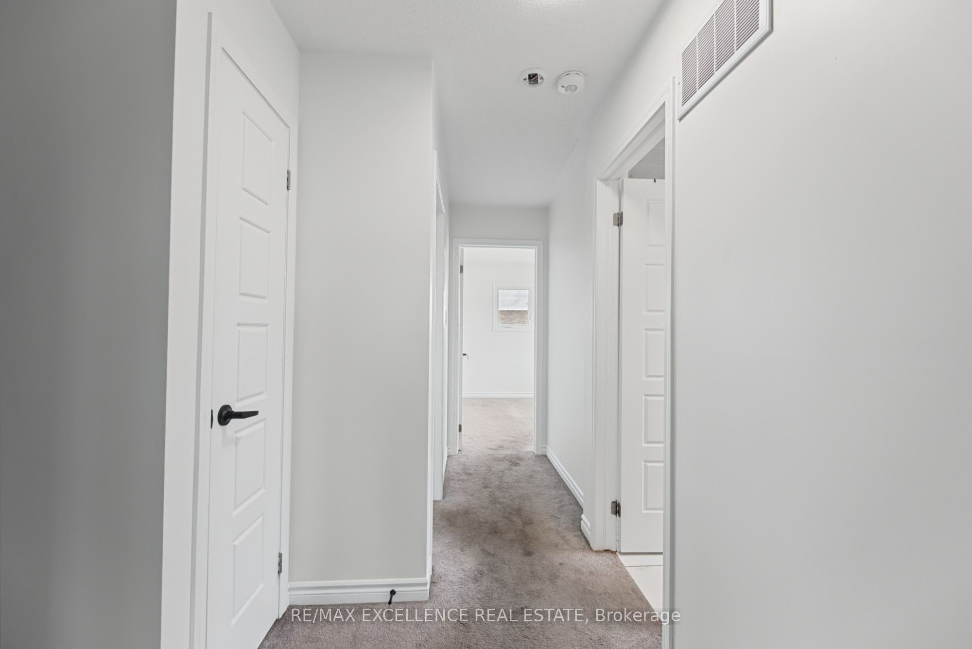 454 Remembrance Road Property Photo 14
