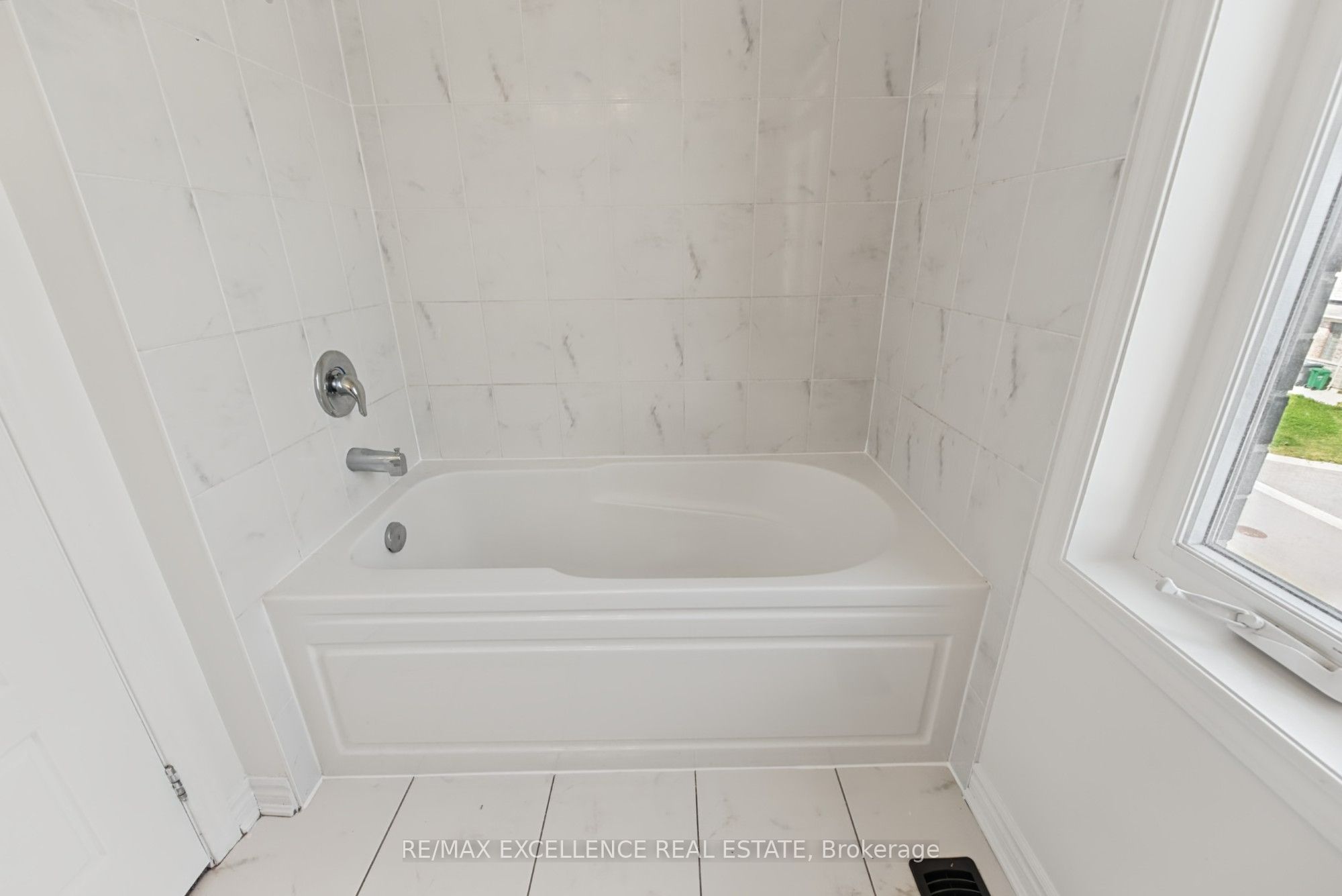 454 Remembrance Road Property Photo 21