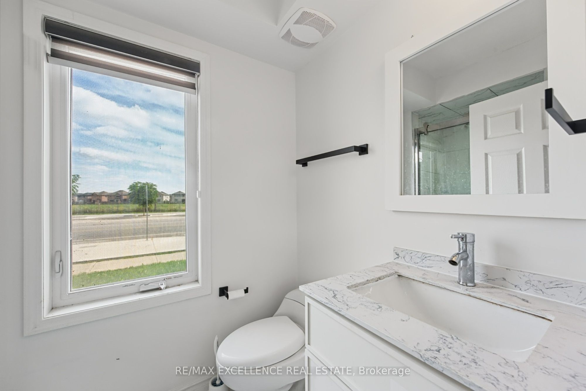 454 Remembrance Road Property Photo 23