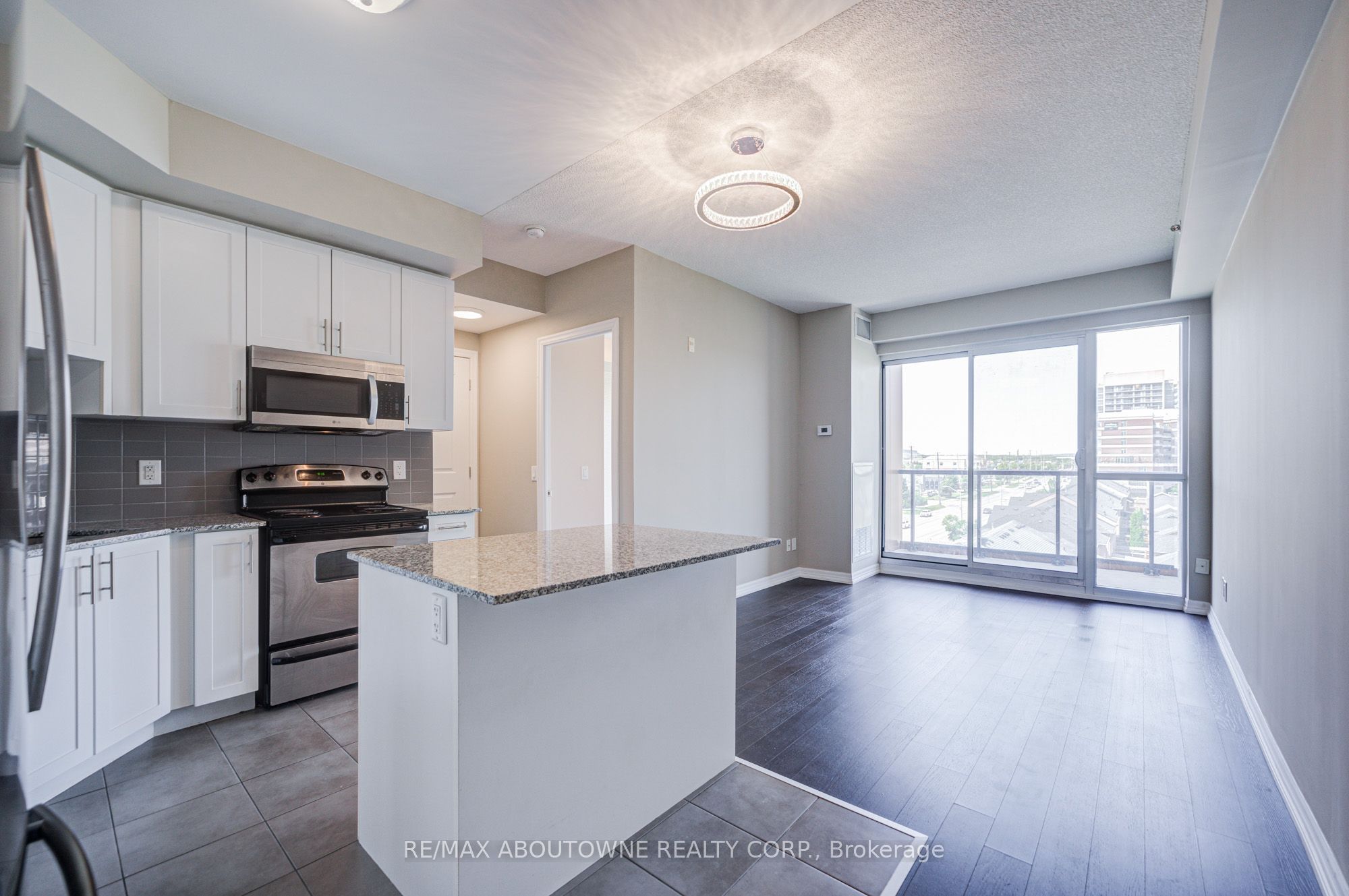 5001 Corporate Drive 611 Property Photo 4