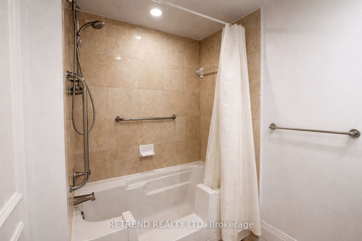 2737 Keele Street 205 Property Photo 9