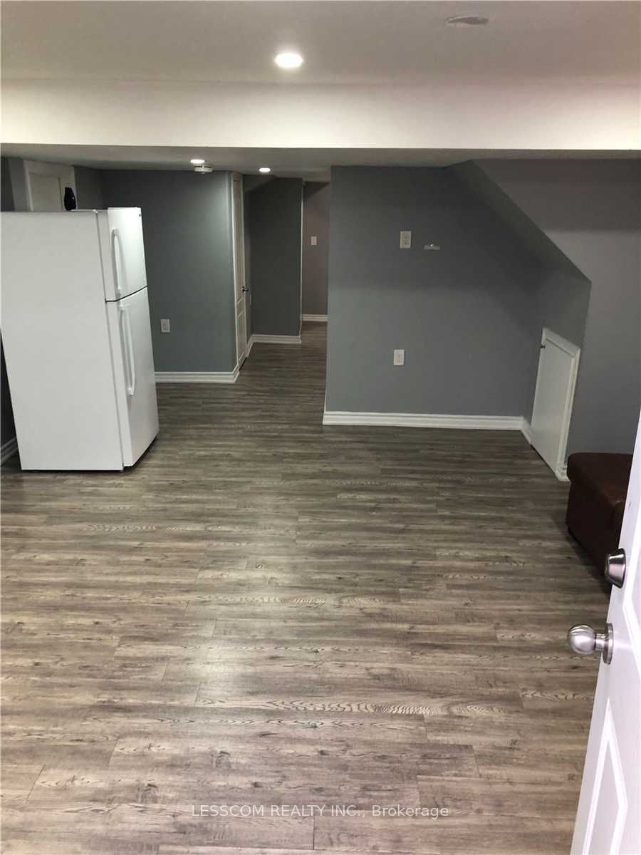 29 Cape Dorset Crescent Basement Property Photo 3