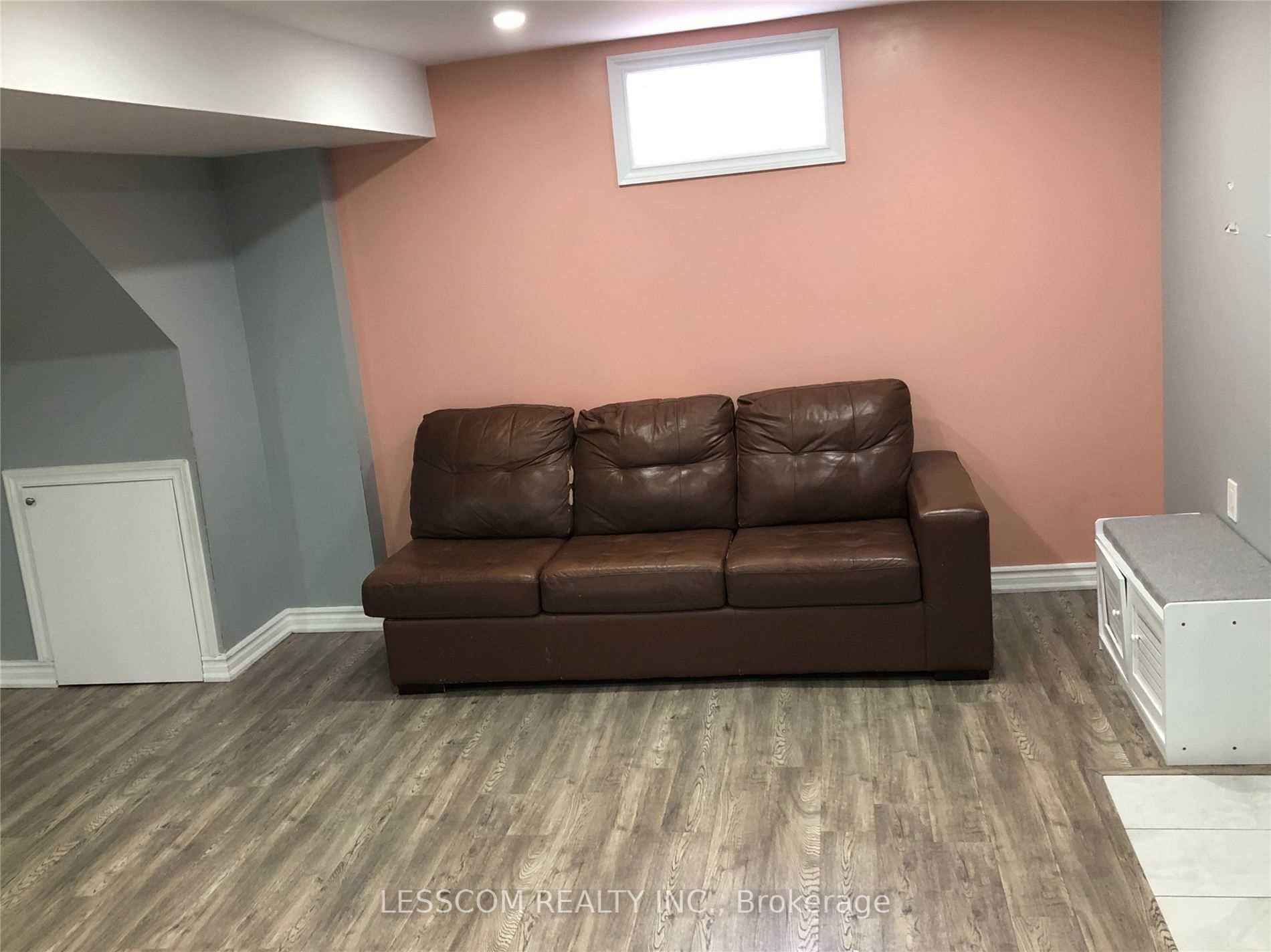 29 Cape Dorset Crescent Basement Property Photo 4