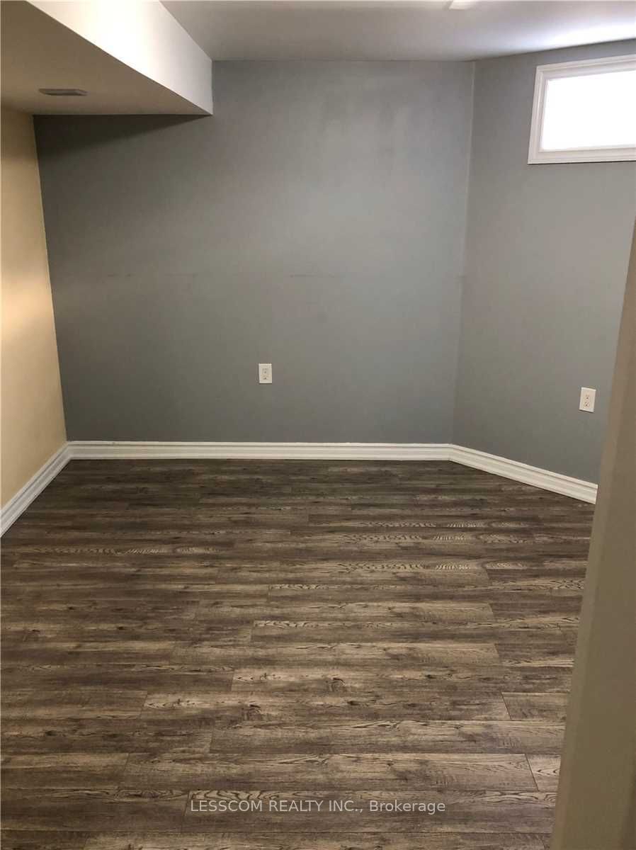 29 Cape Dorset Crescent Basement Property Photo 8