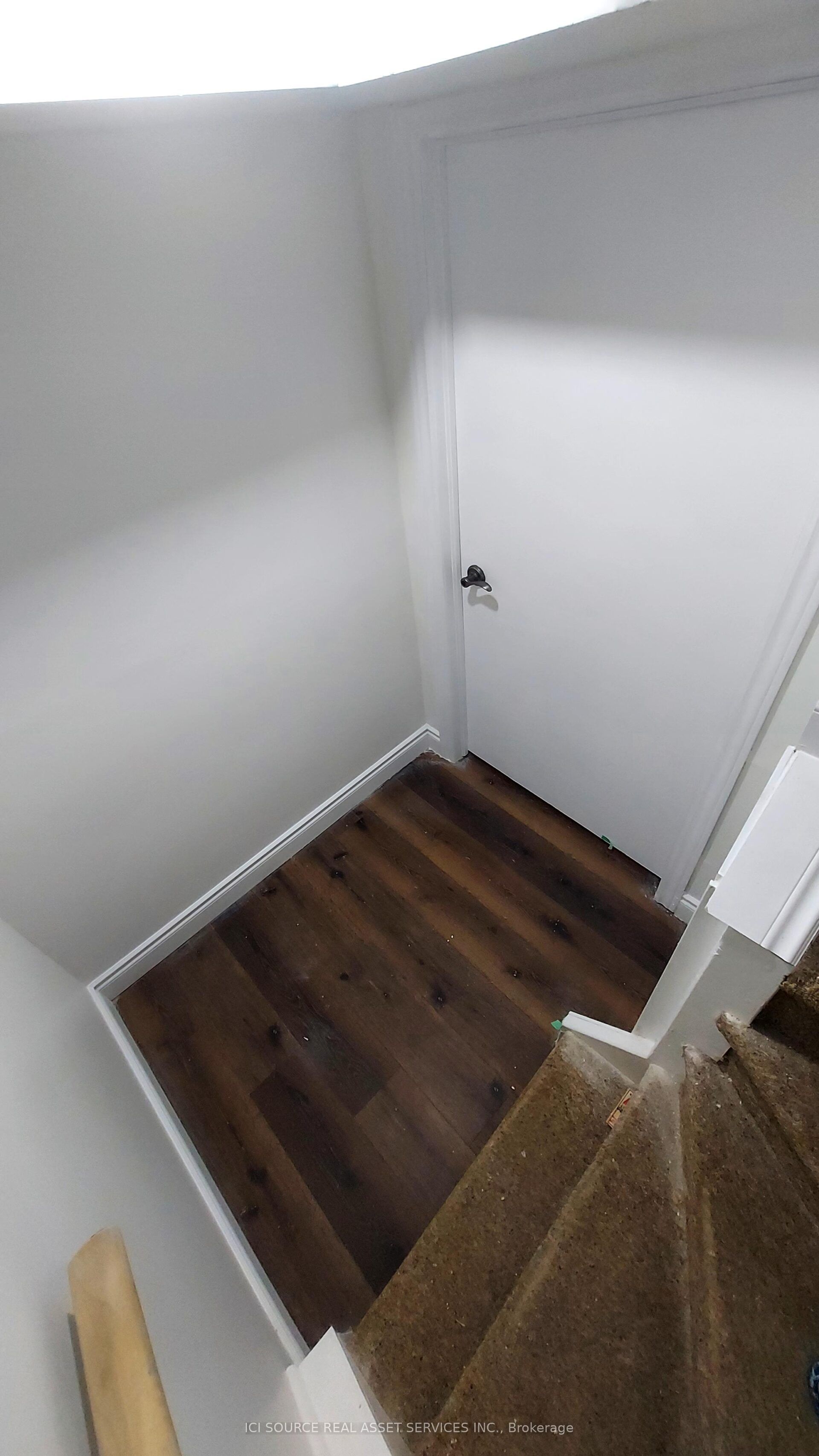 2769 Willowmore Way Lower Property Photo 5