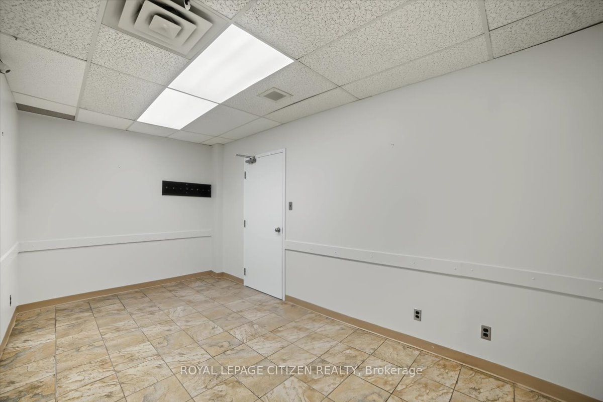 3530 Derry Road E 202 Property Photo 4