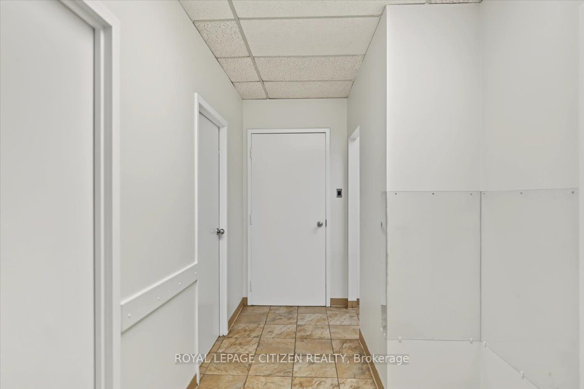 3530 Derry Road E 202 Property Photo 5