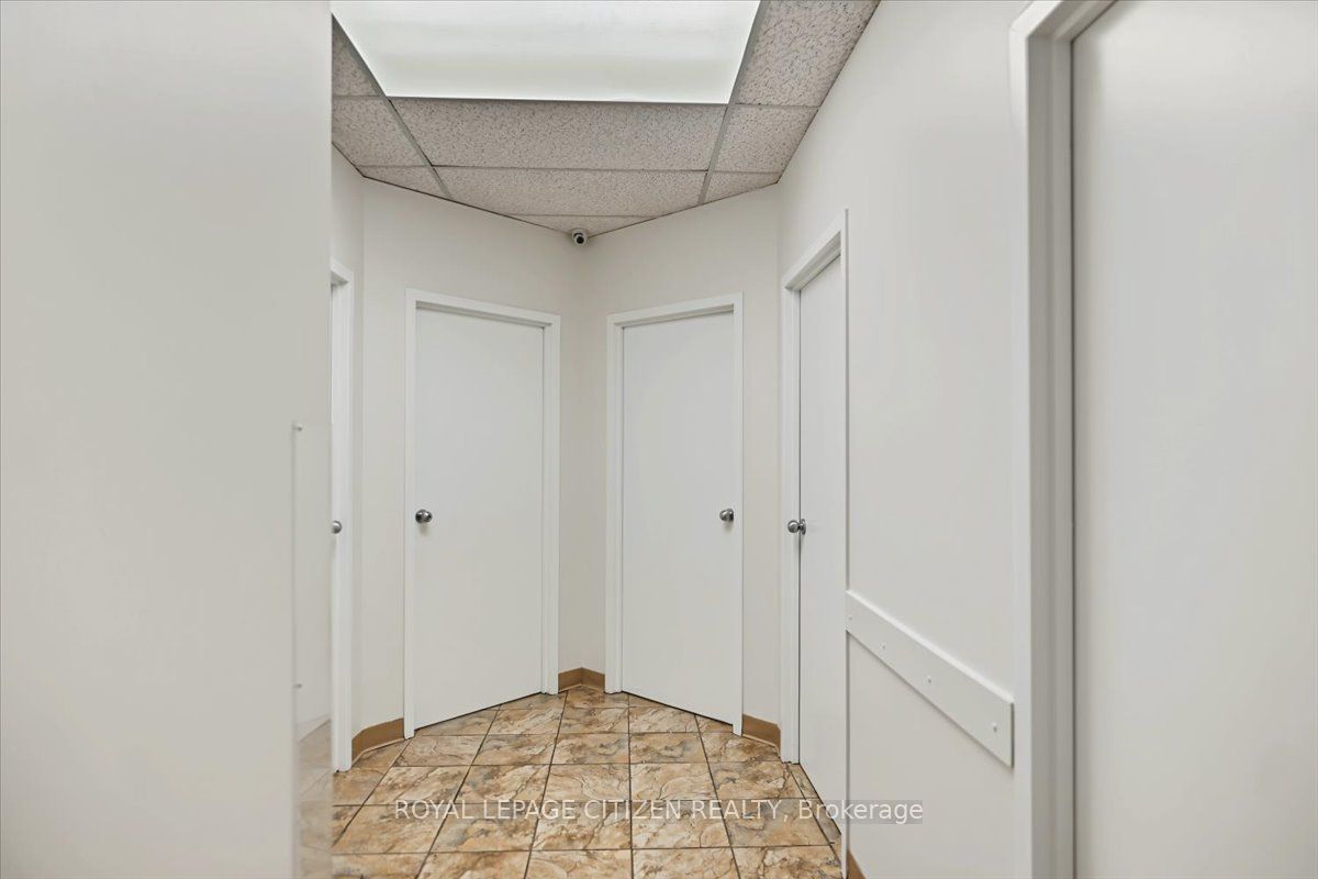 3530 Derry Road E 202 Property Photo 6
