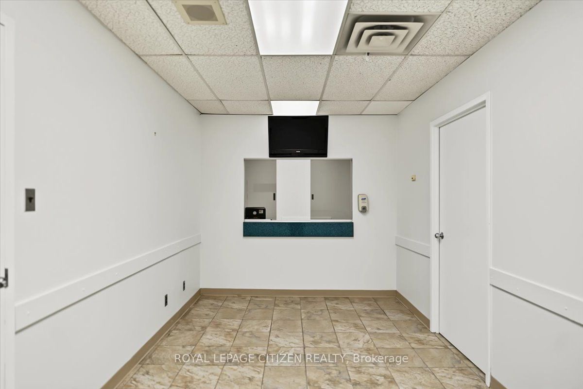 3530 Derry Road E 202 Property Photo 7