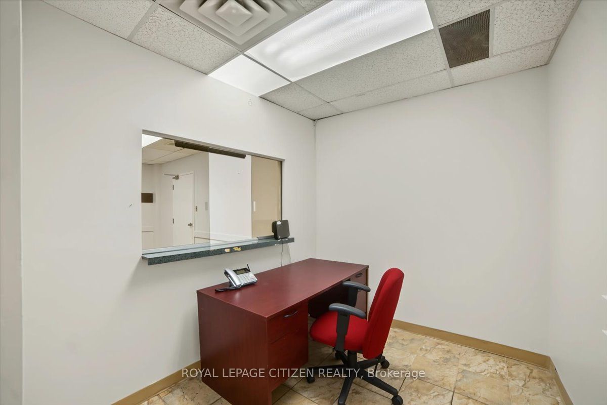 3530 Derry Road E 202 Property Photo 11