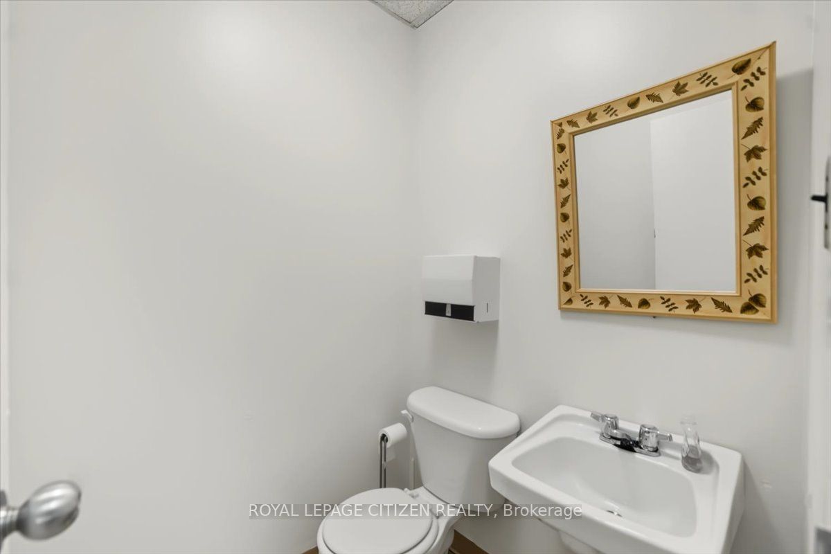 3530 Derry Road E 202 Property Photo 13