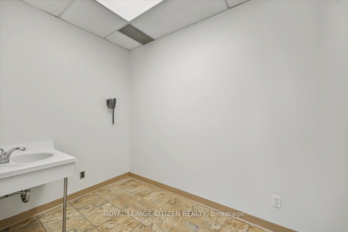 3530 Derry Road E 202 Property Photo 26