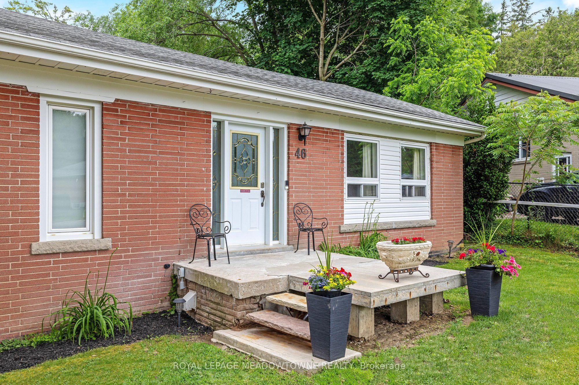 46 Hewson Crescent Property Photo 2