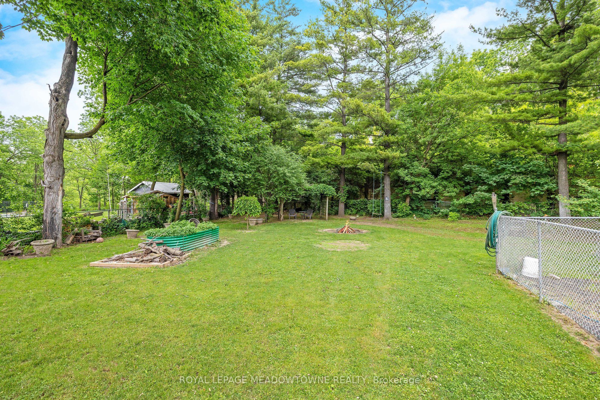 46 Hewson Crescent Property Photo 39