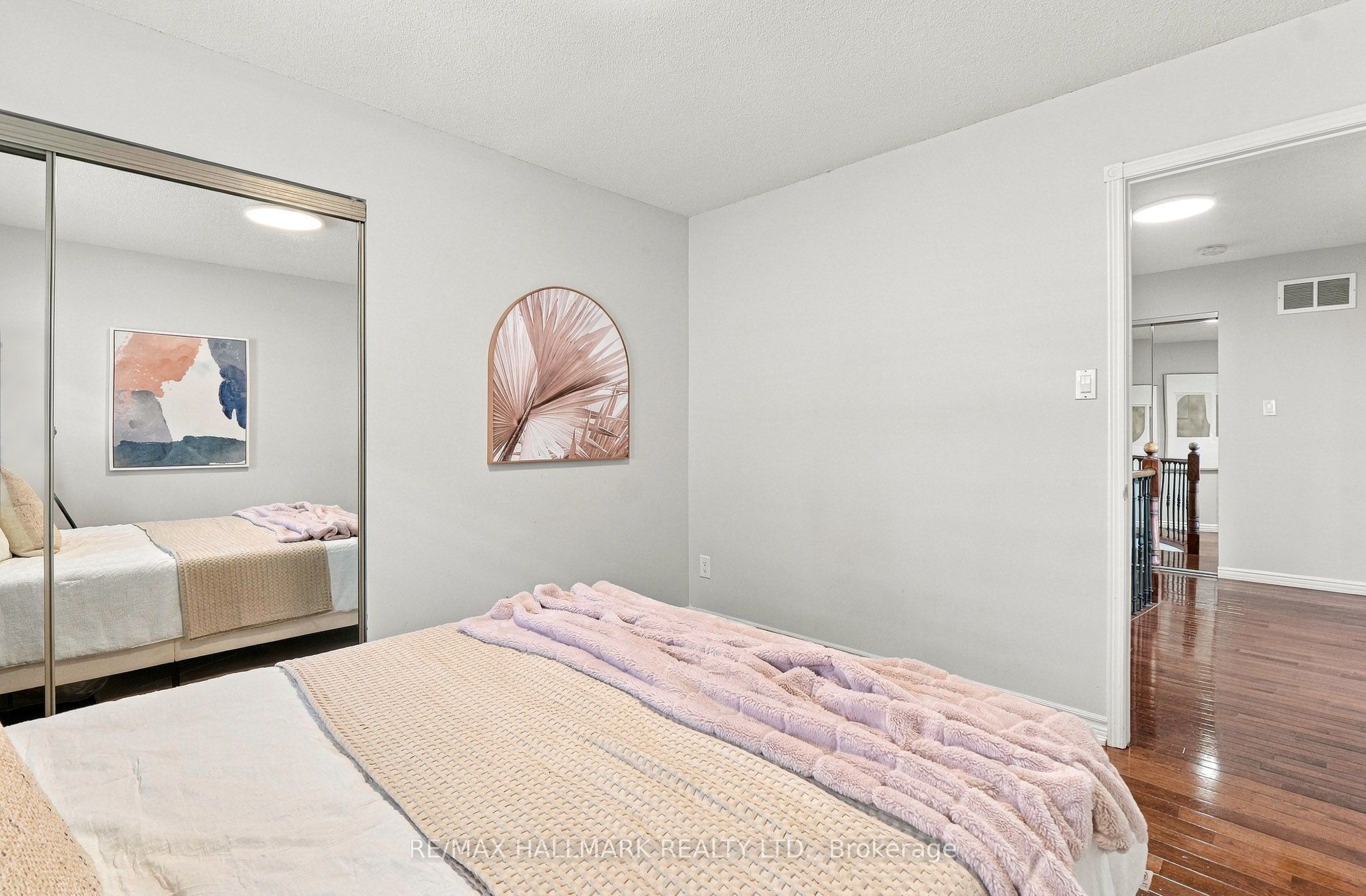 1246 Winterbourne Drive Property Photo 19