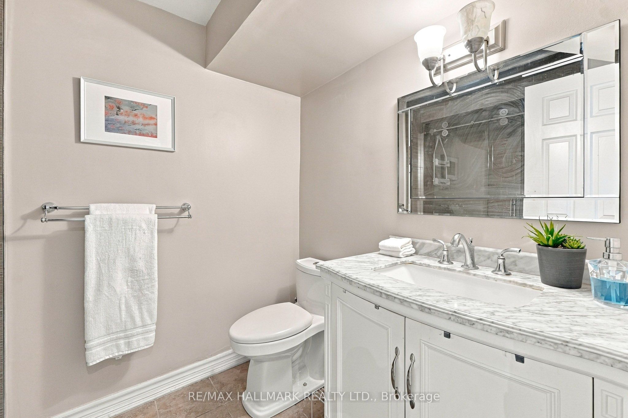 1246 Winterbourne Drive Property Photo 27