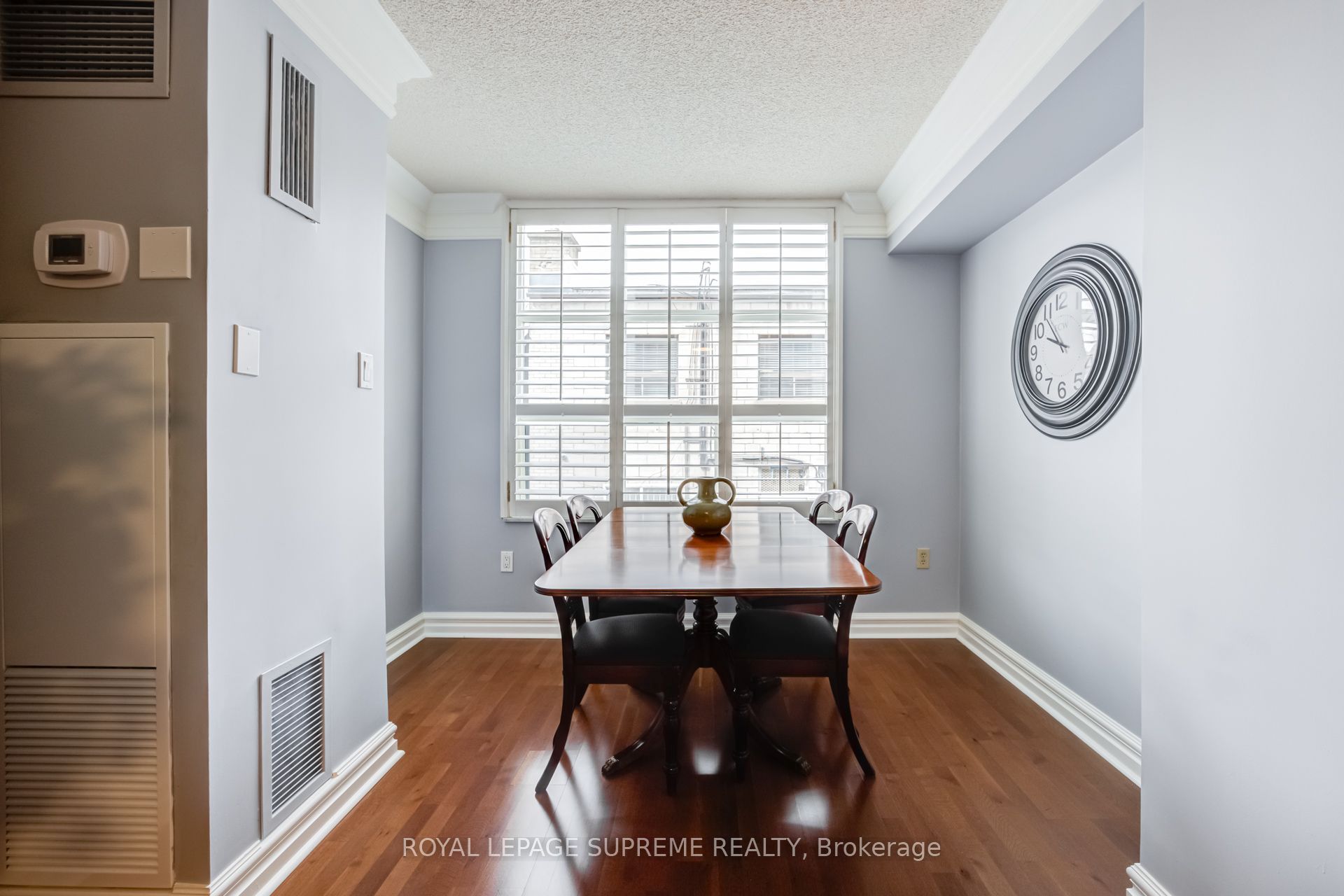 221 Robinson Street E 204 Property Photo 15