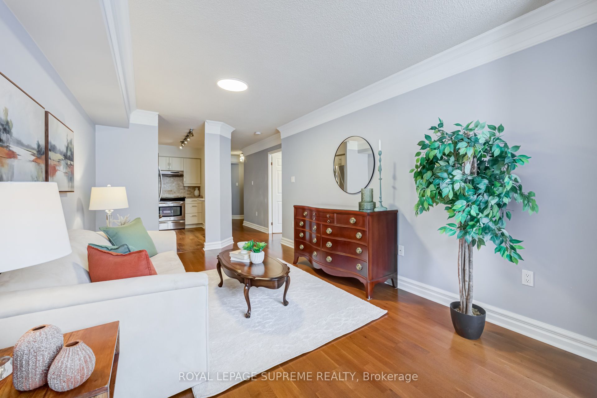 221 Robinson Street E 204 Property Photo 16