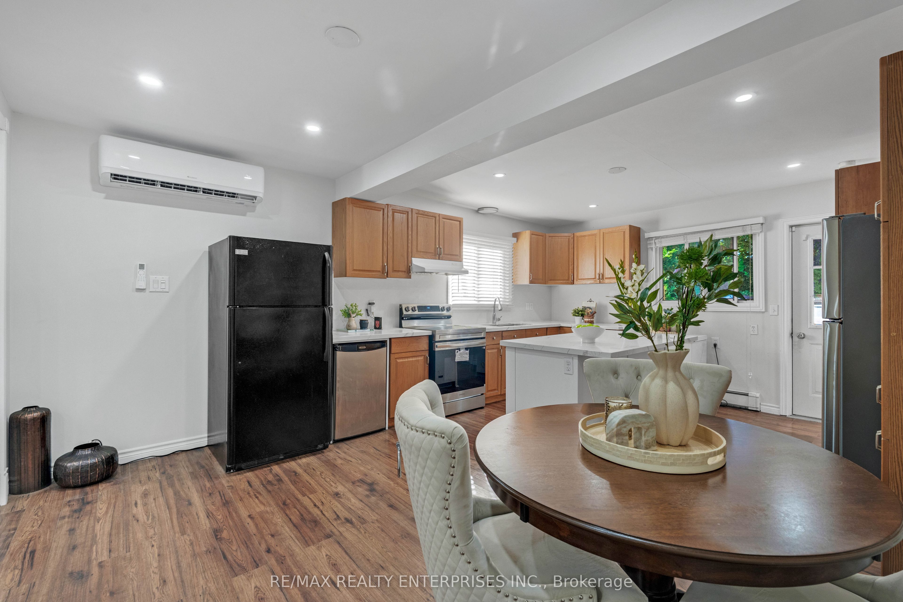 161 Angelene Street Property Photo 9