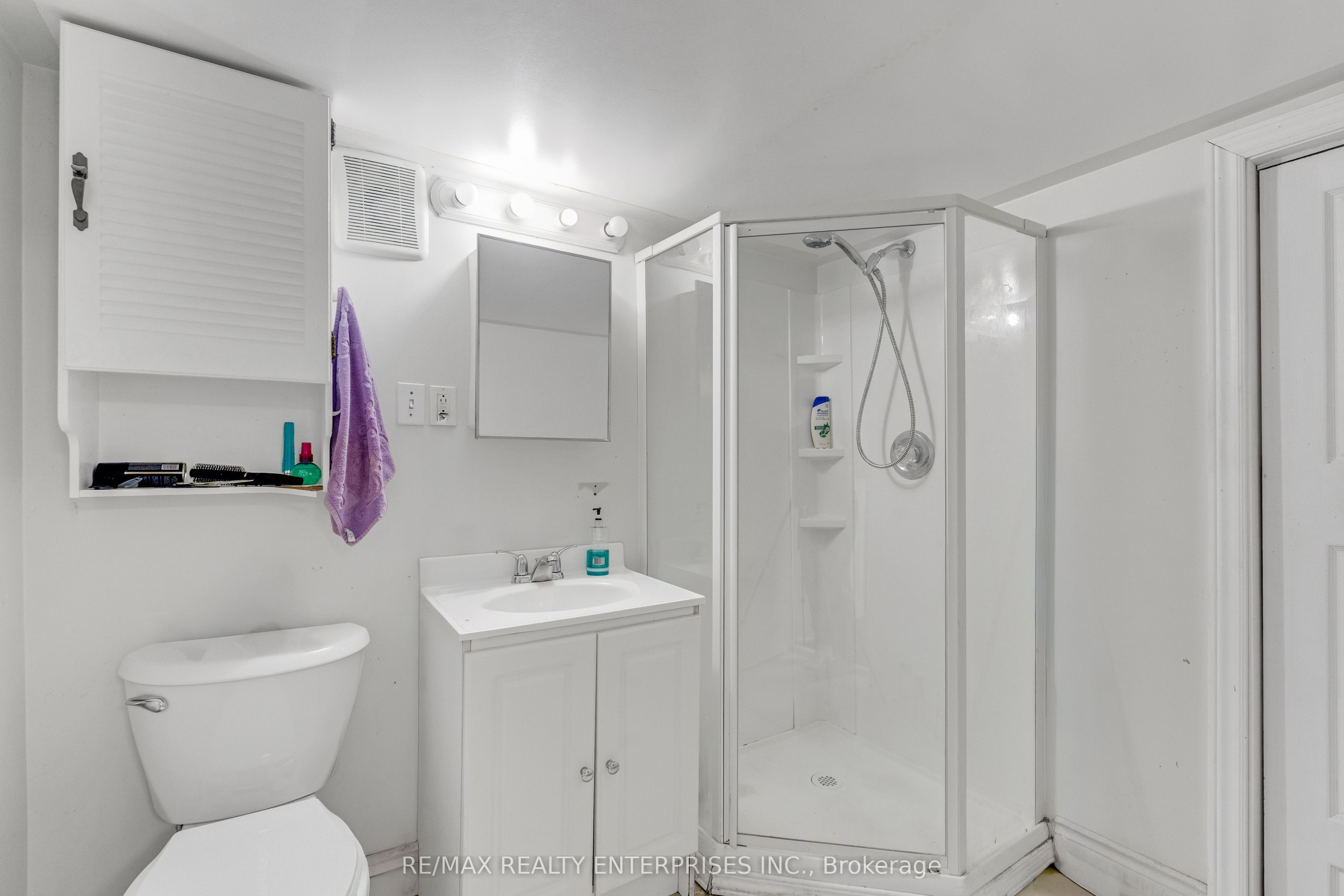 161 Angelene Street Property Photo 17