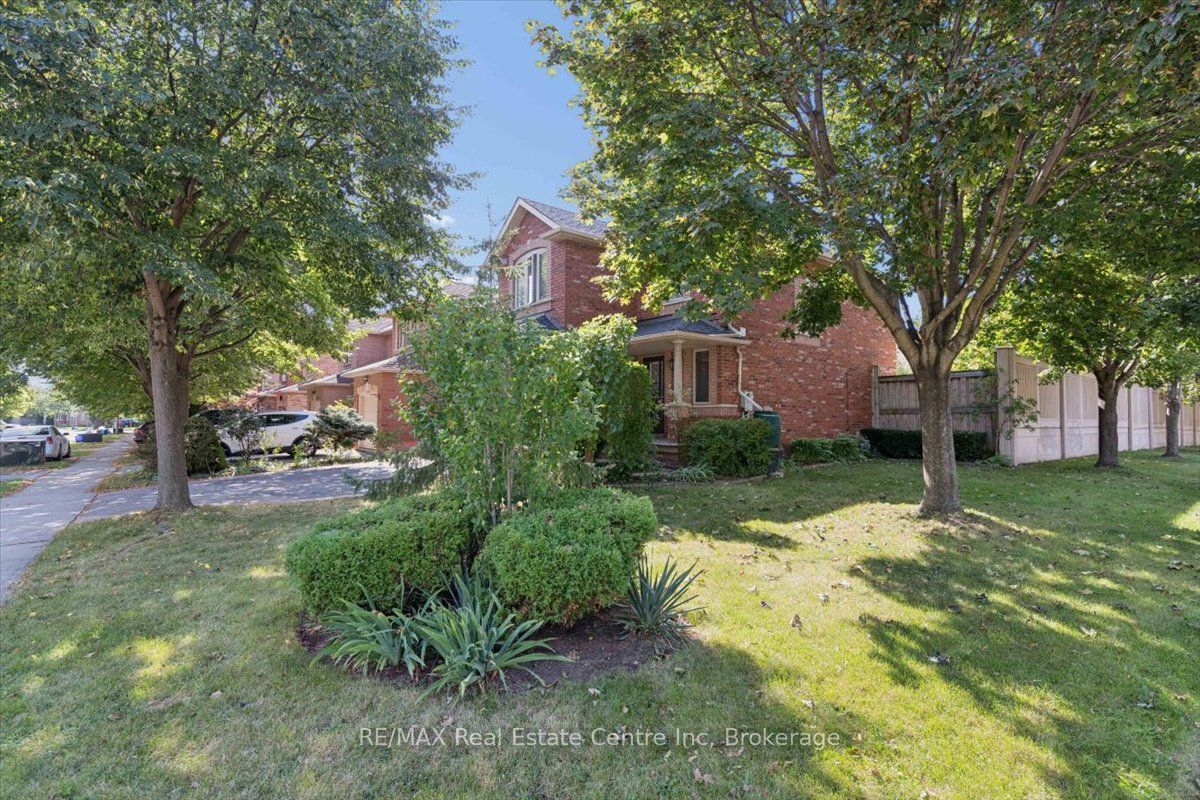 2524 Logan Avenue Property Photo 1