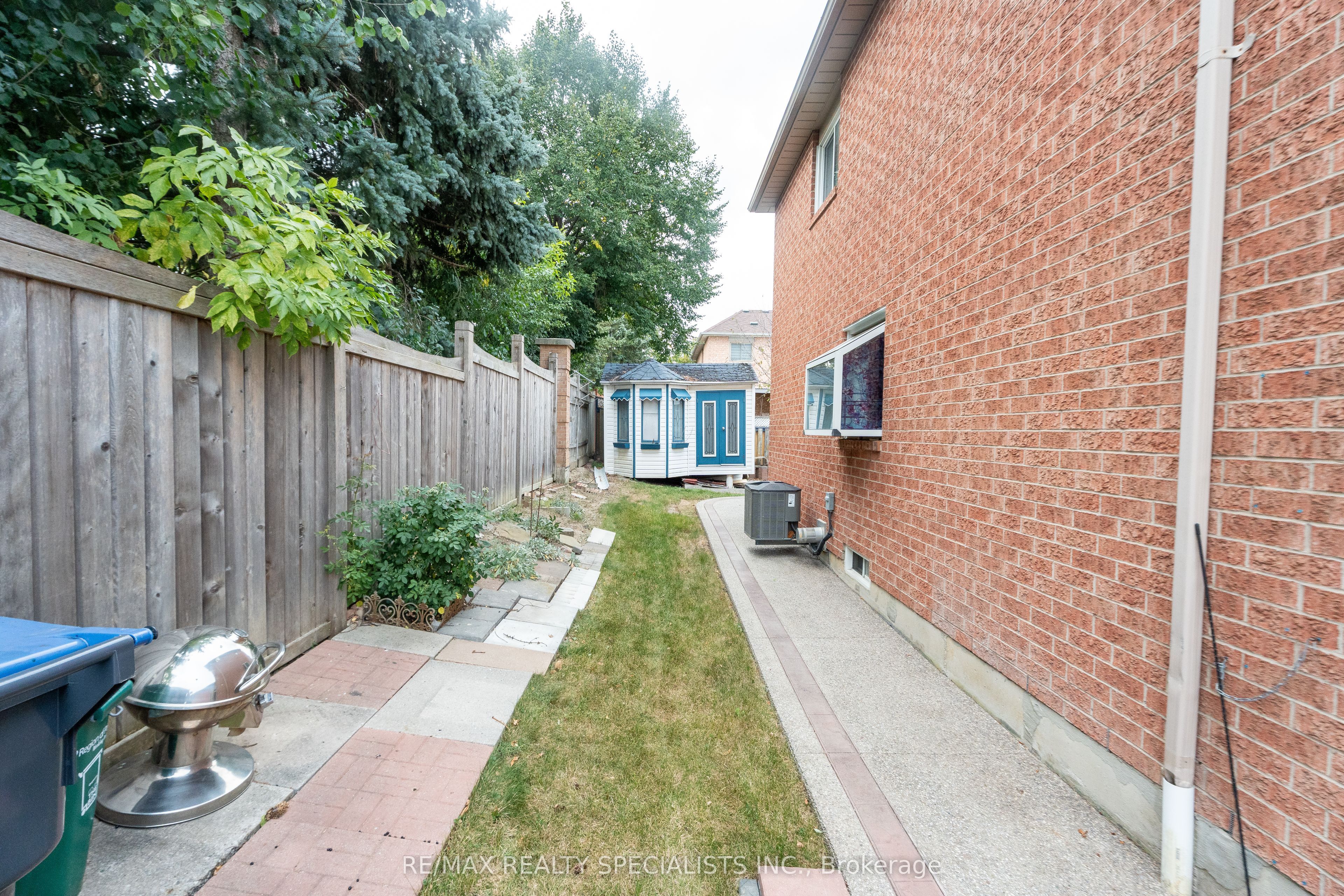 25 Carabram Court Property Photo 34