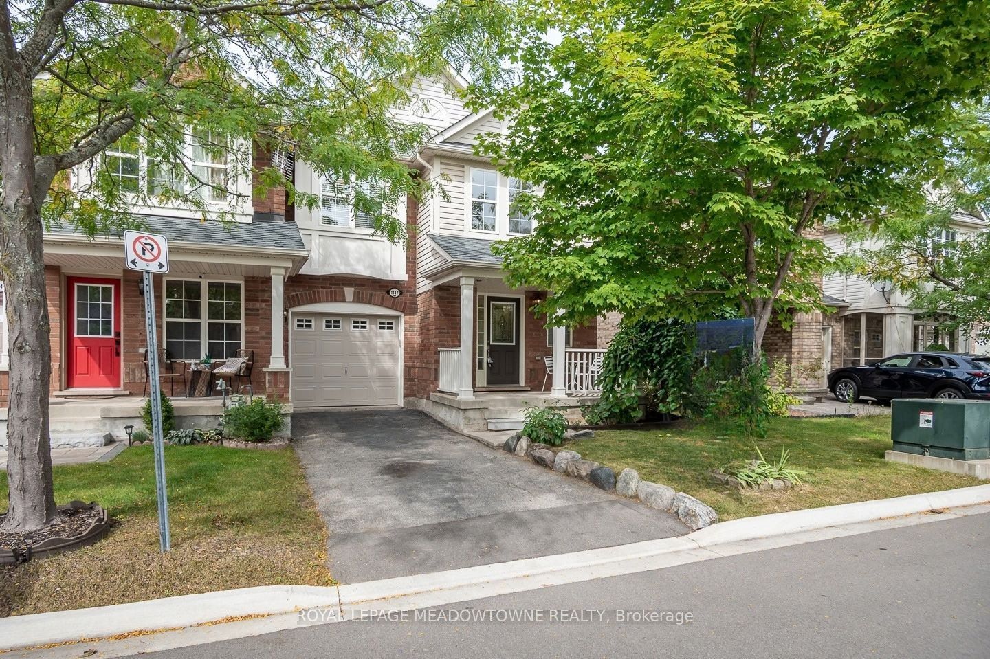 1147 Riddell Crescent Property Photo 1