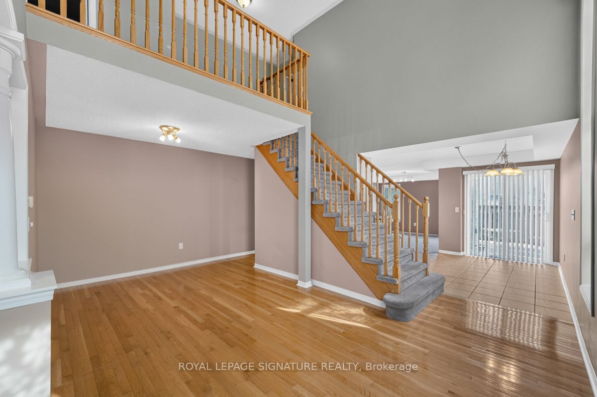 19 Mossgrove Crescent Property Photo 6