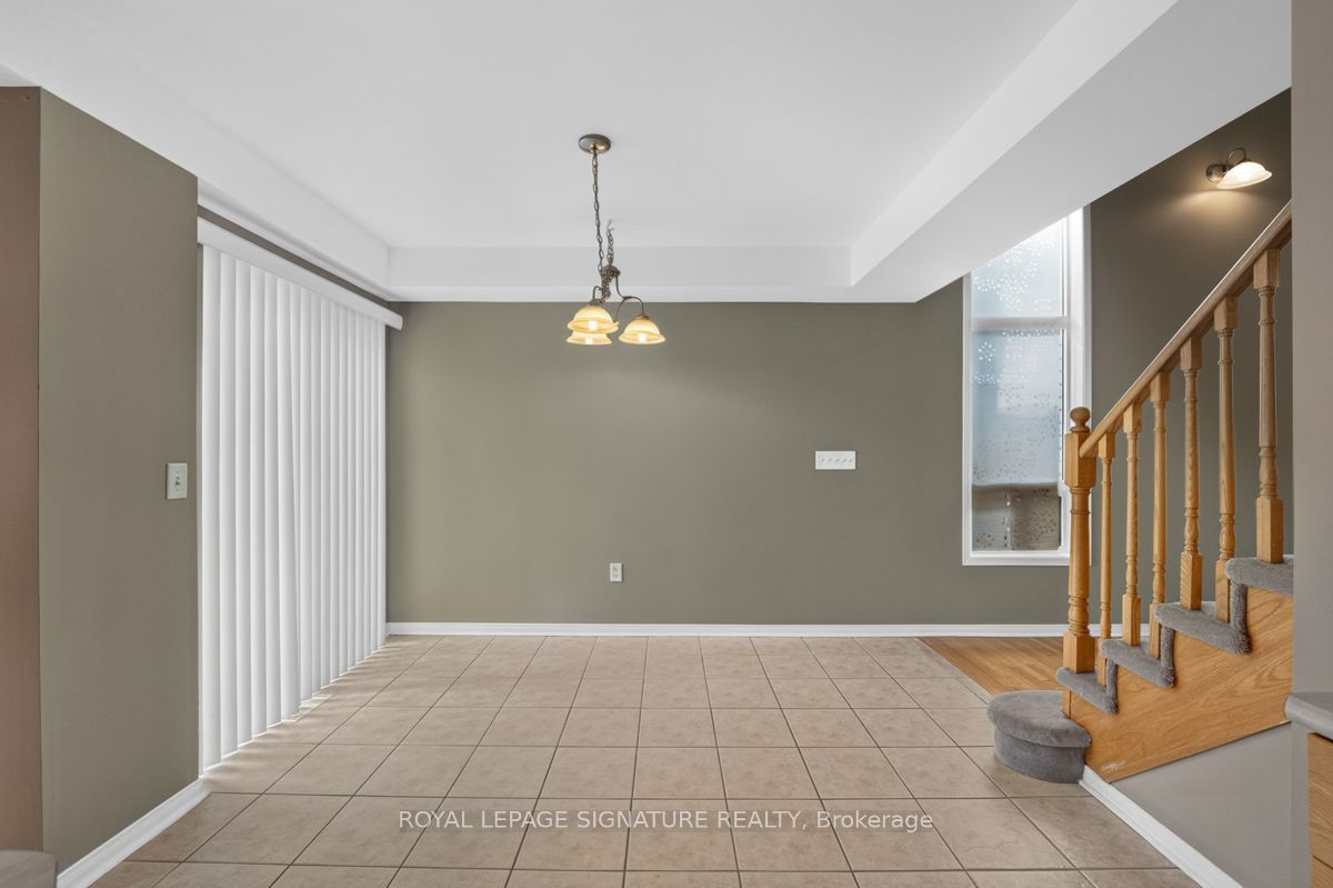 19 Mossgrove Crescent Property Photo 9