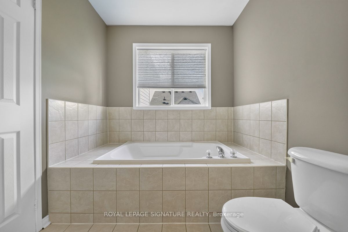 19 Mossgrove Crescent Property Photo 22