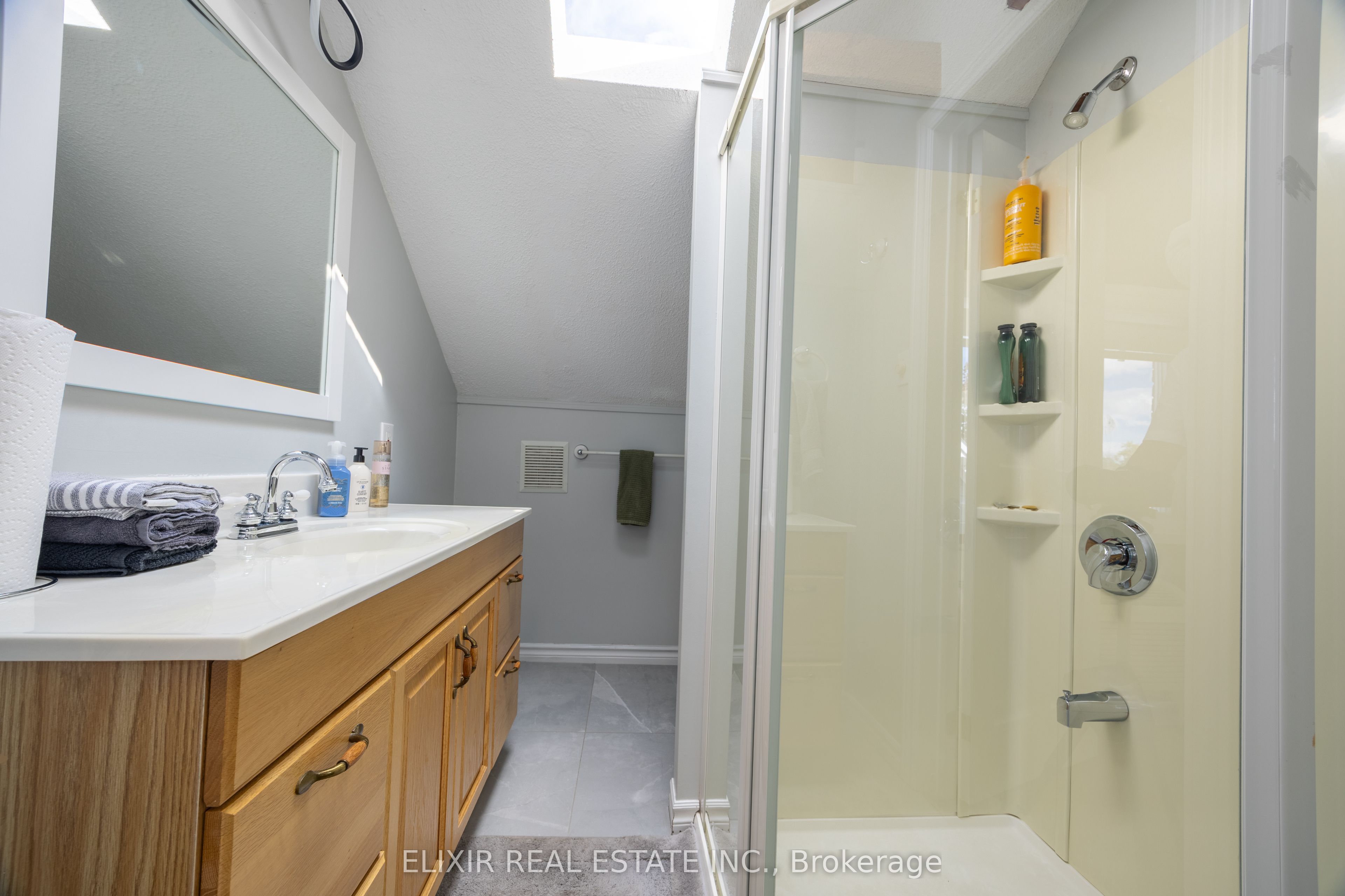 202 Main Street N Property Photo 22