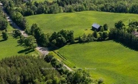 10817 Halls Lake Sd Rd Barn Property Photo 3