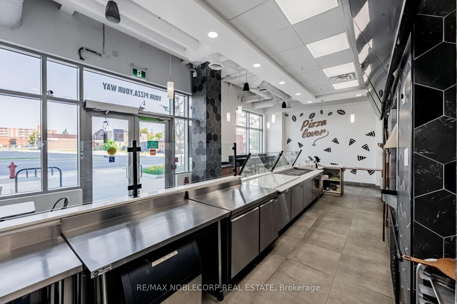 205 Queen Street E B Property Photo 6