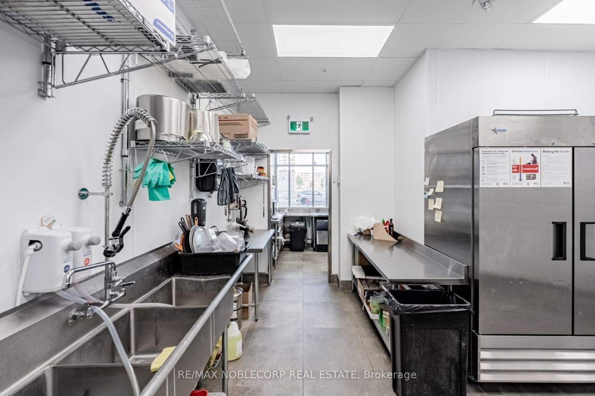 205 Queen Street E B Property Photo 8