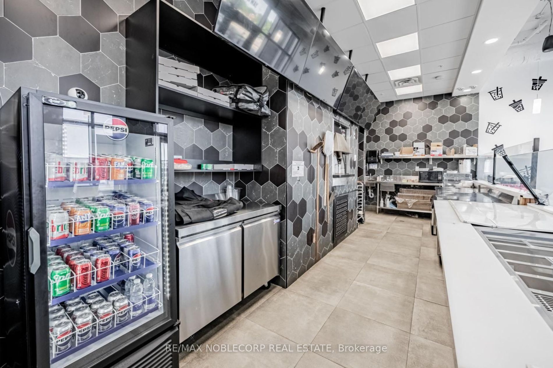 205 Queen Street E B Property Photo 15