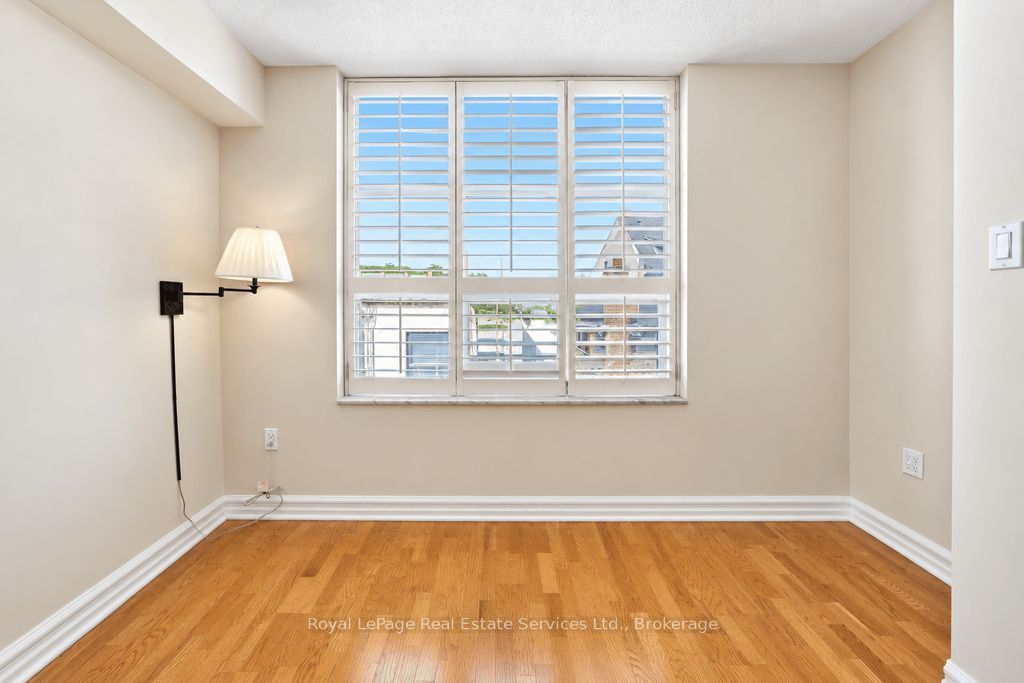 221 Robinson Street 305 Property Photo 7