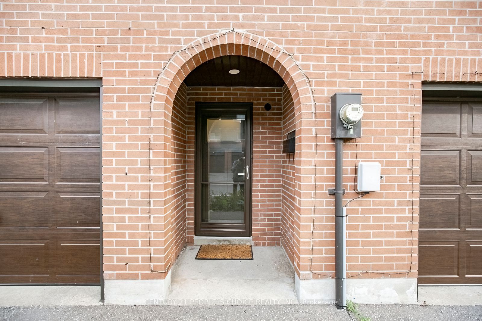 98 Darras Court Property Photo 4