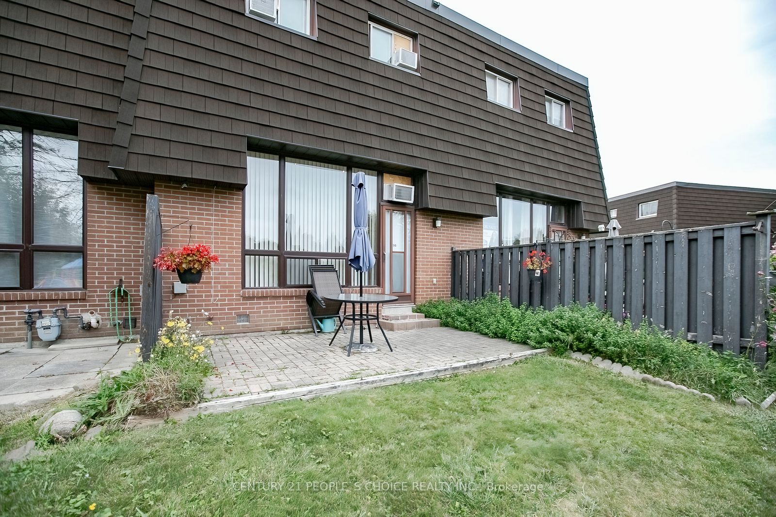 98 Darras Court Property Photo 40