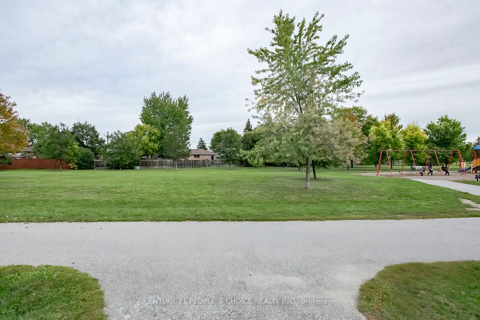 98 Darras Court Property Photo 44