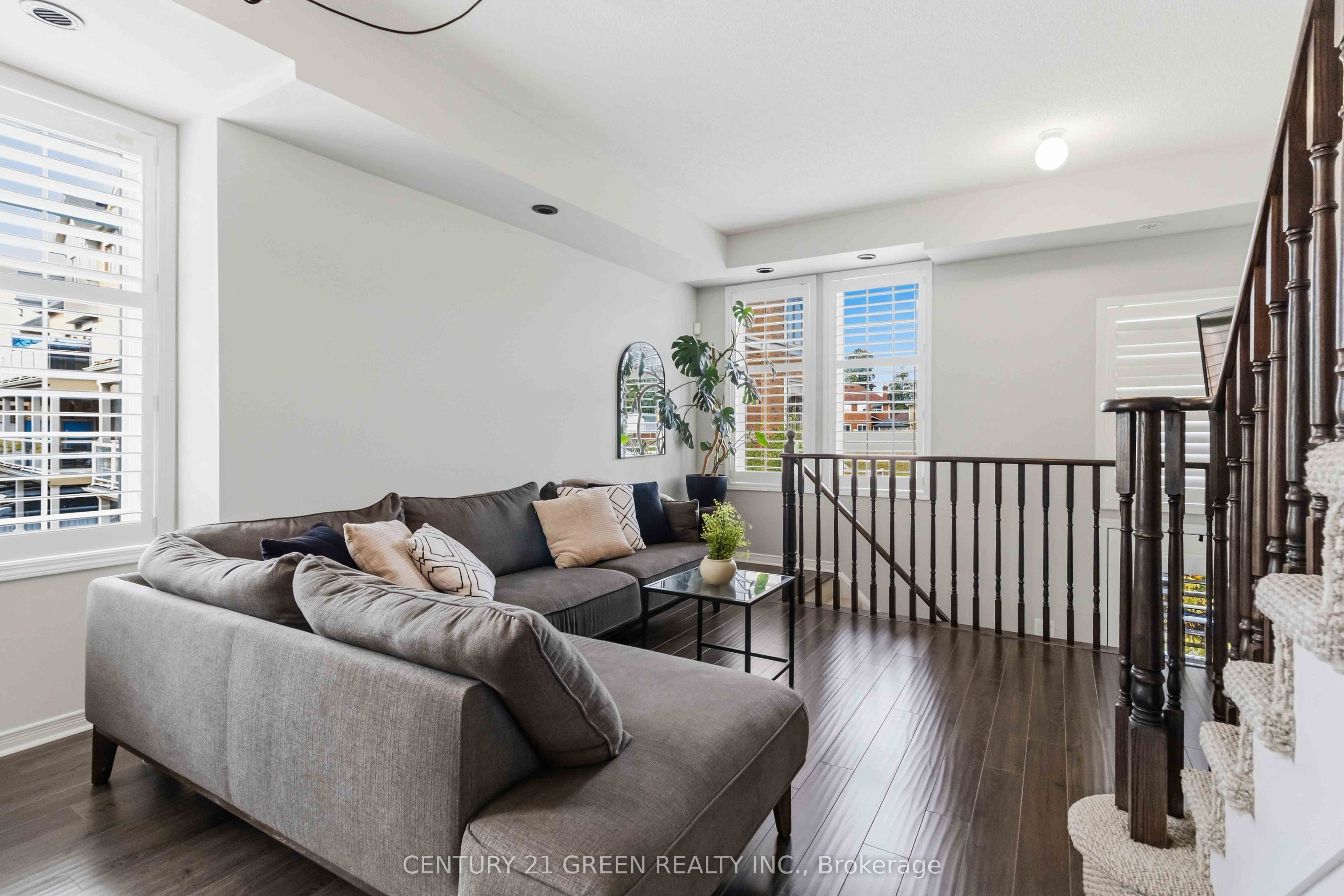 180 Howden Boulevard 43
