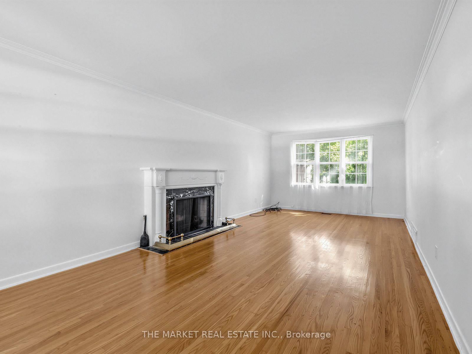 1572 Atrium Court Property Photo 7