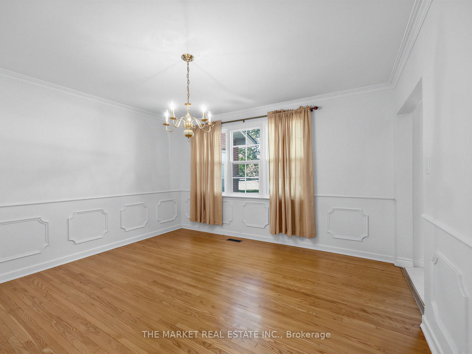 1572 Atrium Court Property Photo 9