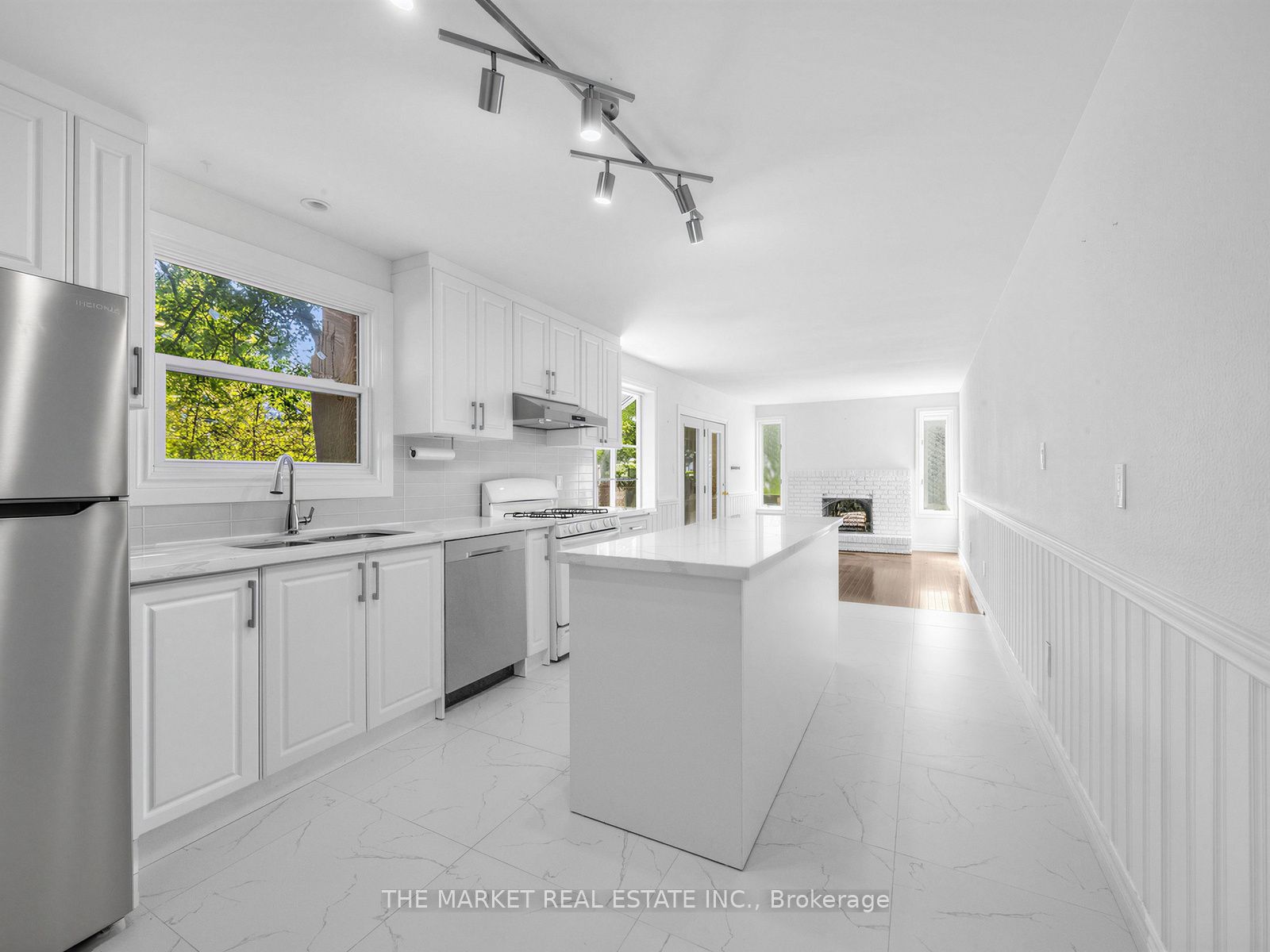 1572 Atrium Court Property Photo 10