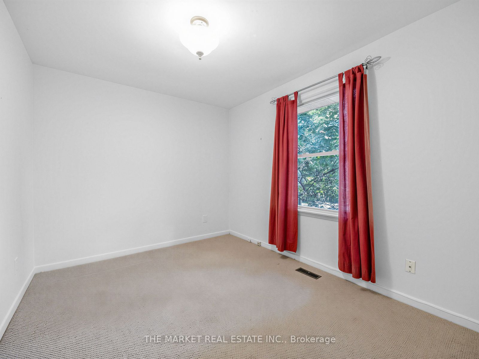1572 Atrium Court Property Photo 17